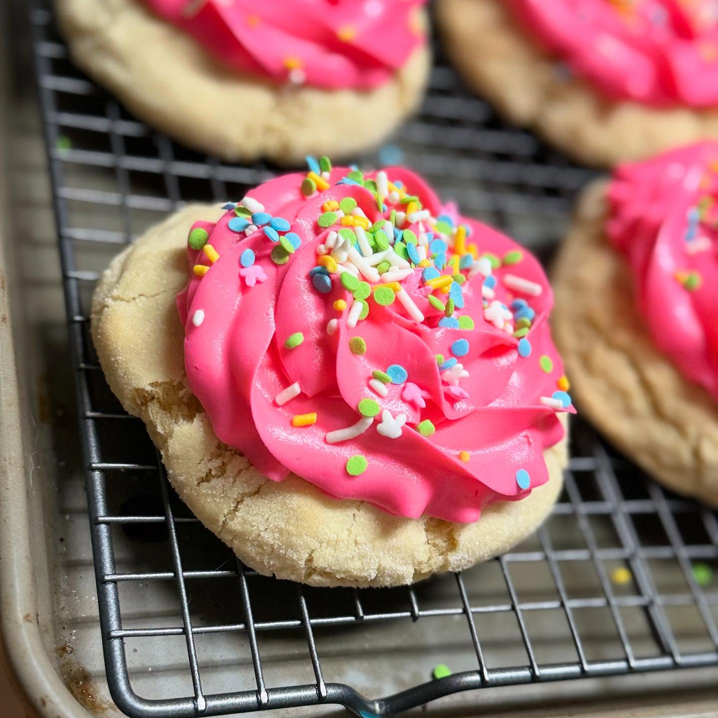 Giant Sugar Cookie with Vanilla Buttercream
